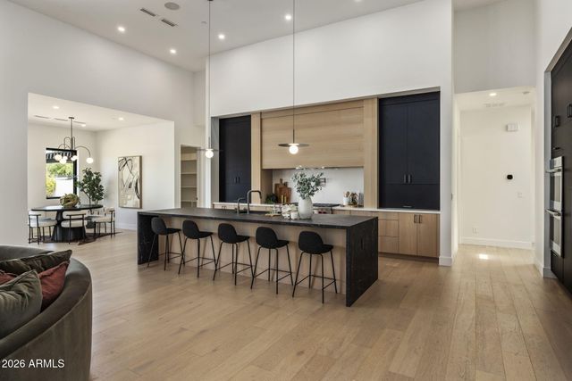 6602 E Cholla Street, Scottsdale, AZ 85254