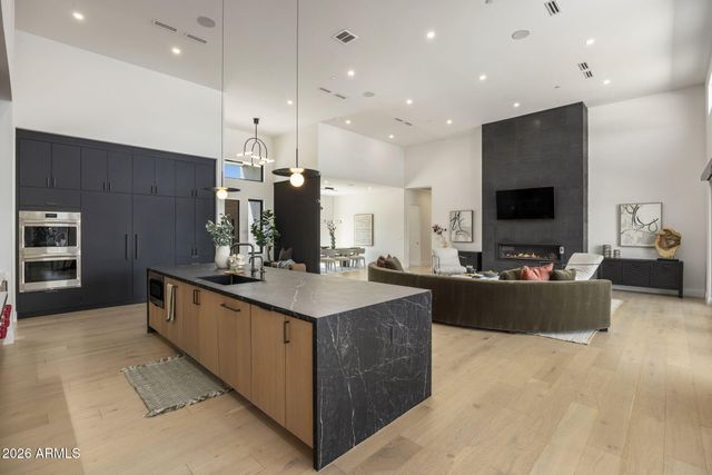 6602 E Cholla Street, Scottsdale, AZ 85254