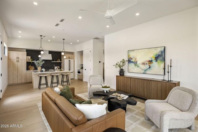 6602 E Cholla Street, Scottsdale, AZ 85254
