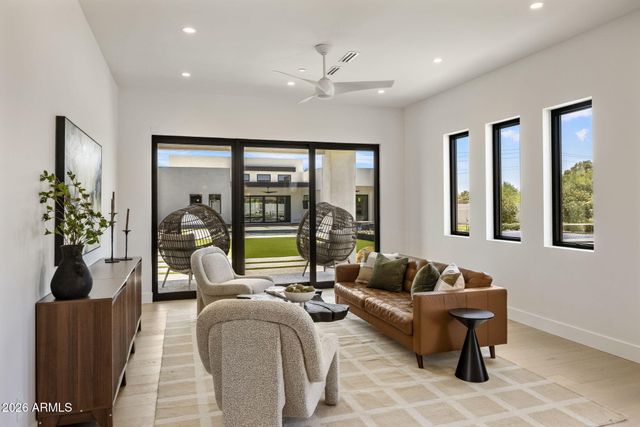 6602 E Cholla Street, Scottsdale, AZ 85254