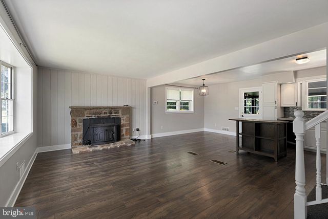 209 GARDEN RD, Baltimore, MD 21286