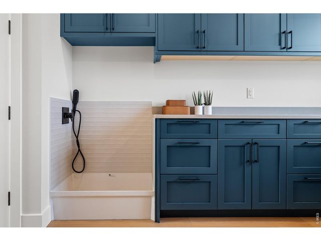 9578 Mountain Ridge Dr, Boulder, CO 80302