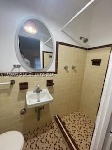 2811 Indian Creek Dr, Miami Beach, FL 33140