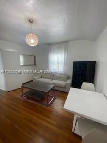 2811 Indian Creek Dr, Miami Beach, FL 33140