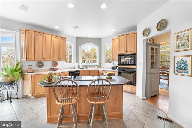 2634 POINT OF ROCKS RD, Knoxville, MD 21758