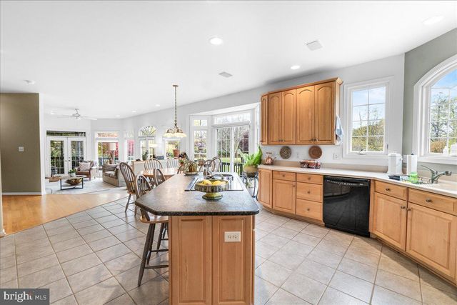 2634 POINT OF ROCKS RD, Knoxville, MD 21758