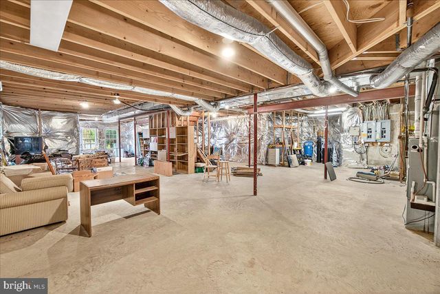 2634 POINT OF ROCKS RD, Knoxville, MD 21758