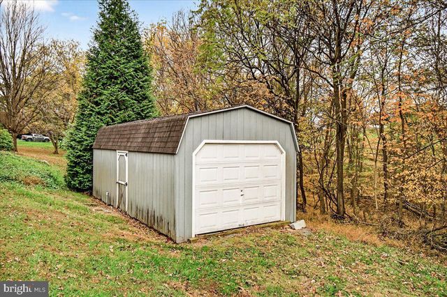 2634 POINT OF ROCKS RD, Knoxville, MD 21758