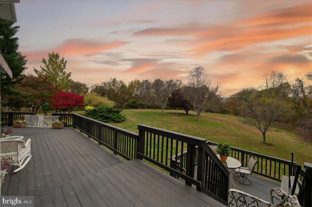 2634 POINT OF ROCKS RD, Knoxville, MD 21758