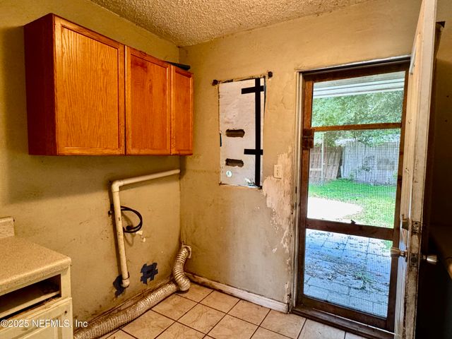 2545 LAMEE Lane, Jacksonville, FL 32207