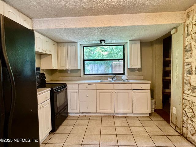 2545 LAMEE Lane, Jacksonville, FL 32207