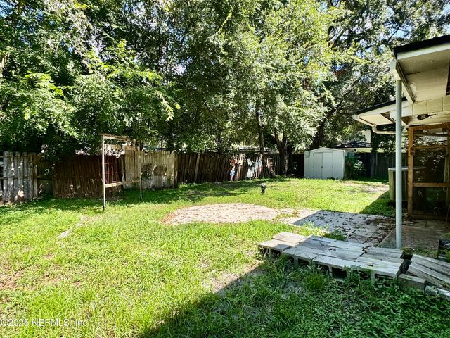 2545 LAMEE Lane, Jacksonville, FL 32207