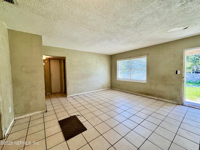 2545 LAMEE Lane, Jacksonville, FL 32207