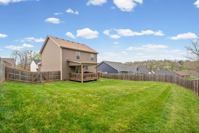 1140 Racker Dr, Clarksville, TN 37043