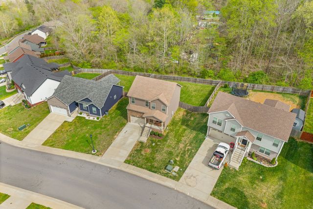 1140 Racker Dr, Clarksville, TN 37043