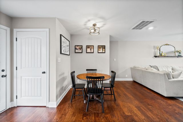 1140 Racker Dr, Clarksville, TN 37043