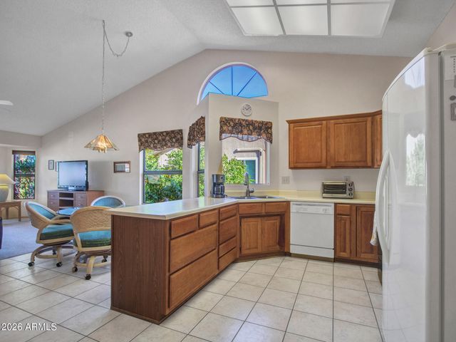 13714 W GREENVIEW Drive, Sun City West, AZ 85375