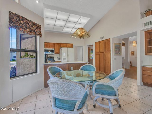 13714 W GREENVIEW Drive, Sun City West, AZ 85375