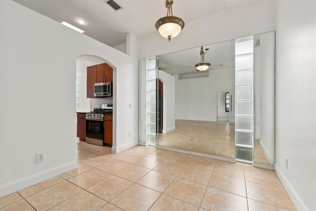 435 SW Jefferson Circle, Port St. Lucie, FL 34986