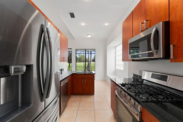 435 SW Jefferson Circle, Port St. Lucie, FL 34986