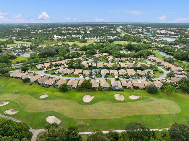 435 SW Jefferson Circle, Port St. Lucie, FL 34986