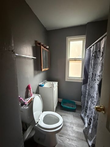 10230 S Yates Boulevard, Chicago, IL 60617