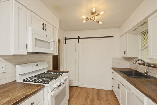 2703 Robinwood Lane, Denton, TX 76209