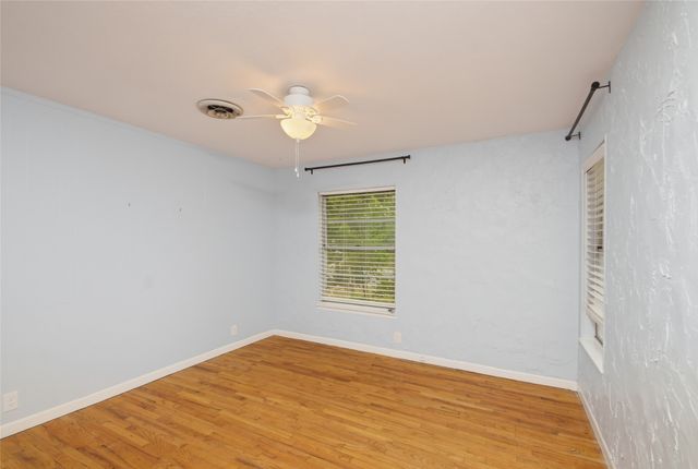 2703 Robinwood Lane, Denton, TX 76209