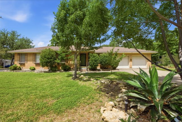 2703 Robinwood Lane, Denton, TX 76209