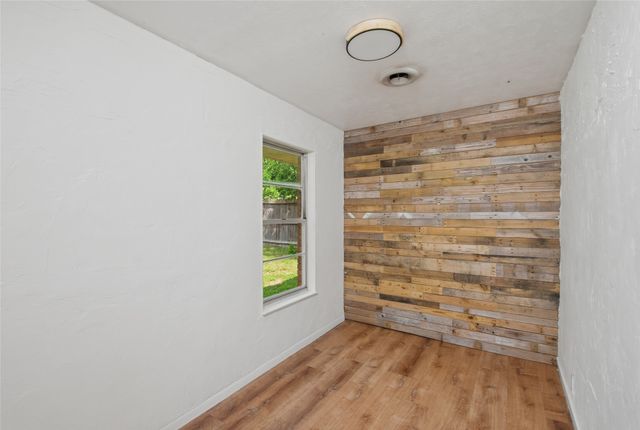 2703 Robinwood Lane, Denton, TX 76209