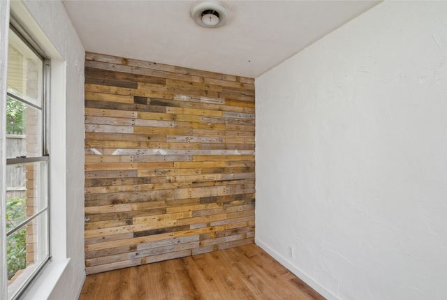 2703 Robinwood Lane, Denton, TX 76209