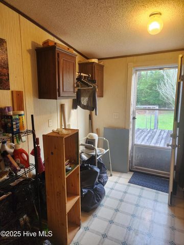 585 Sycamore Drive, Burgaw, NC 28425