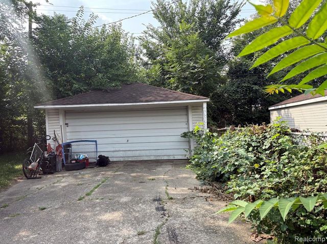 13892 Eastburn Street, Detroit, MI 48205