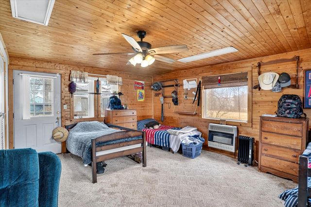 211 Reno Hollow Road, Spokane, MO 65754