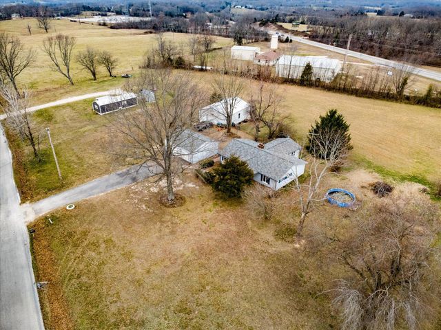 211 Reno Hollow Road, Spokane, MO 65754