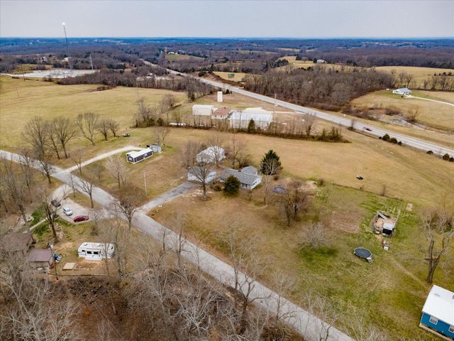 211 Reno Hollow Road, Spokane, MO 65754