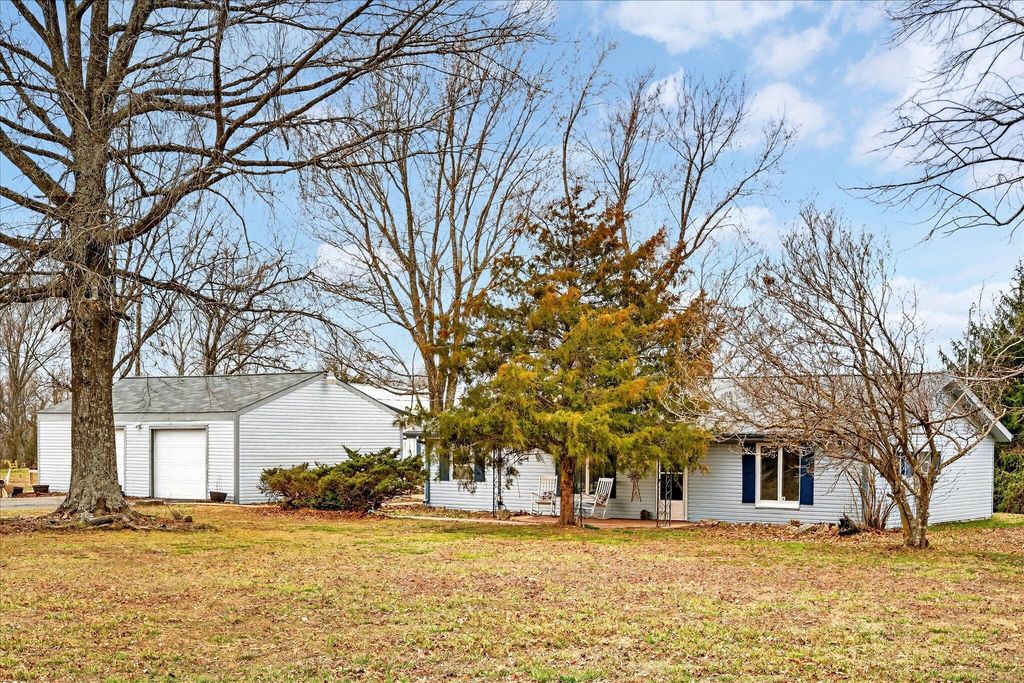 211 Reno Hollow Road, Spokane, MO 65754