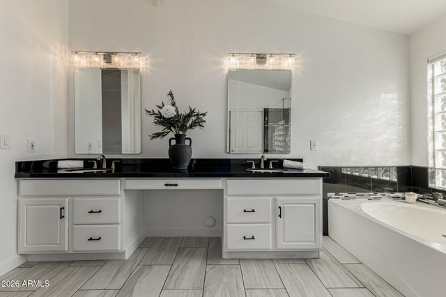 1099 S JUSTINE Court, Gilbert, AZ 85296