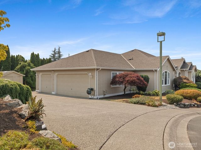 6710 45th Place NE, Marysville, WA 98270