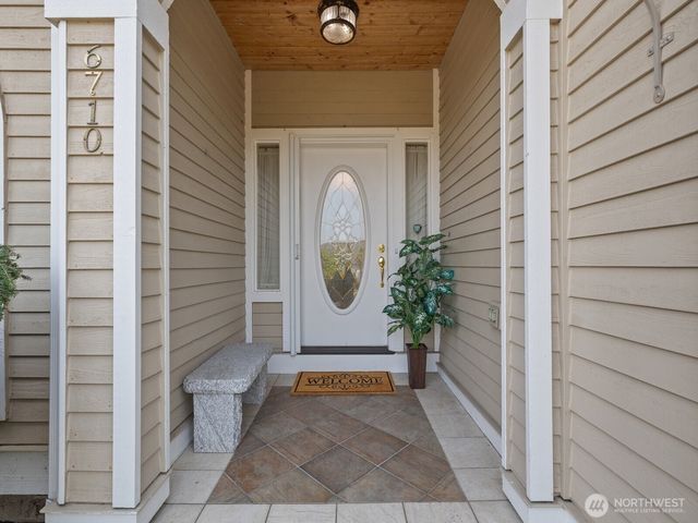 6710 45th Place NE, Marysville, WA 98270