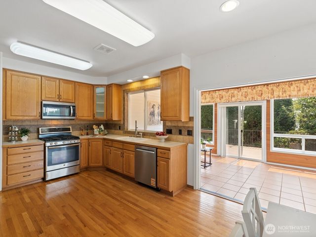 6710 45th Place NE, Marysville, WA 98270