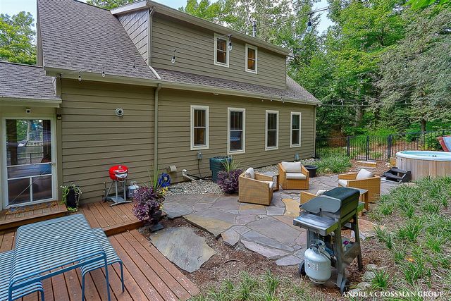 8863 Lakeshore Drive, West Olive, MI 49460