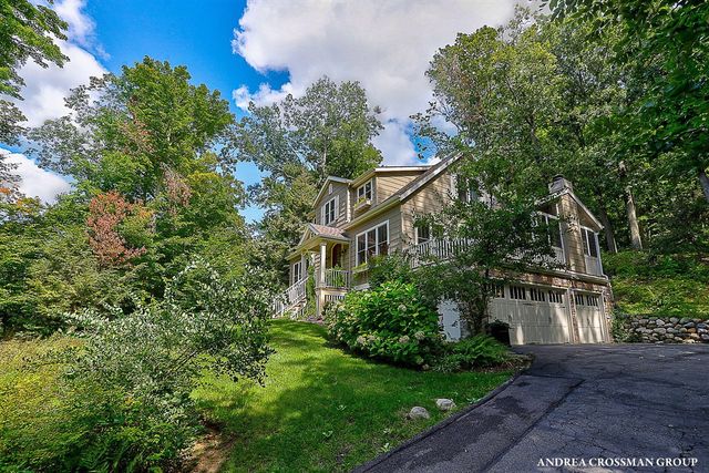 8863 Lakeshore Drive, West Olive, MI 49460