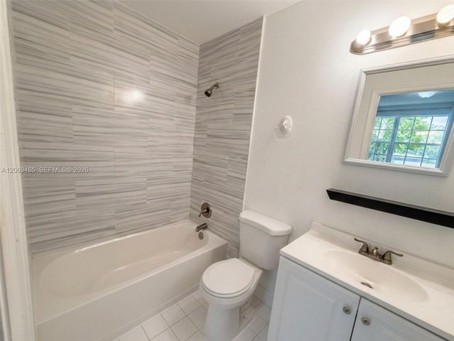 3152 SW 49th Street 126, Dania Beach, FL 33312