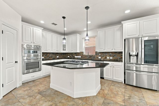 19023 Salado Canyon, San Antonio, TX 78258