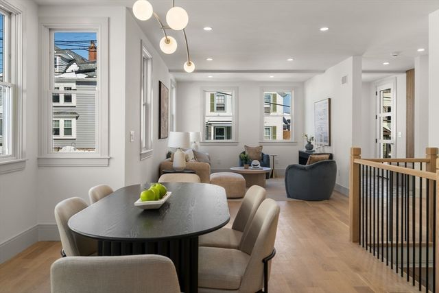 10 Clyde Road 10-1, Watertown, MA 02472