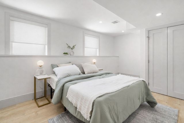 10 Clyde Road 10-1, Watertown, MA 02472