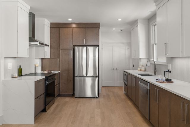 10 Clyde Road 10-1, Watertown, MA 02472