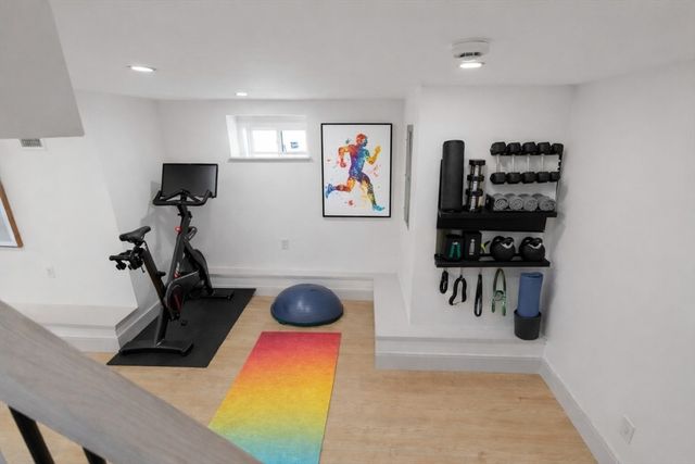 10 Clyde Road 10-1, Watertown, MA 02472