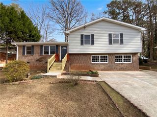 8264 Magnolia Drive, Jonesboro, GA 30238